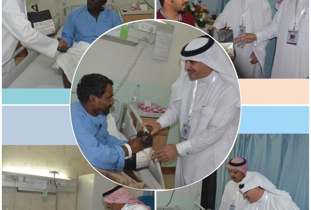 محافظ عنيزة وأصدقاء المرضى عايدوا المنومين بمستشفى الملك سعود