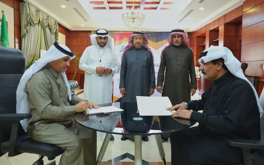 لجنة أصدقاء المرضى بعنيزة توقع اتفاقية رعاية ندوة طبية مع مجمع المعالي الطبي
