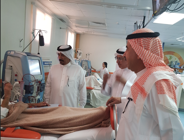 فريق زيارات أصدقاء المرضى بعنيزة تفقدوا مركز ديافرم للغسيل الكلوي