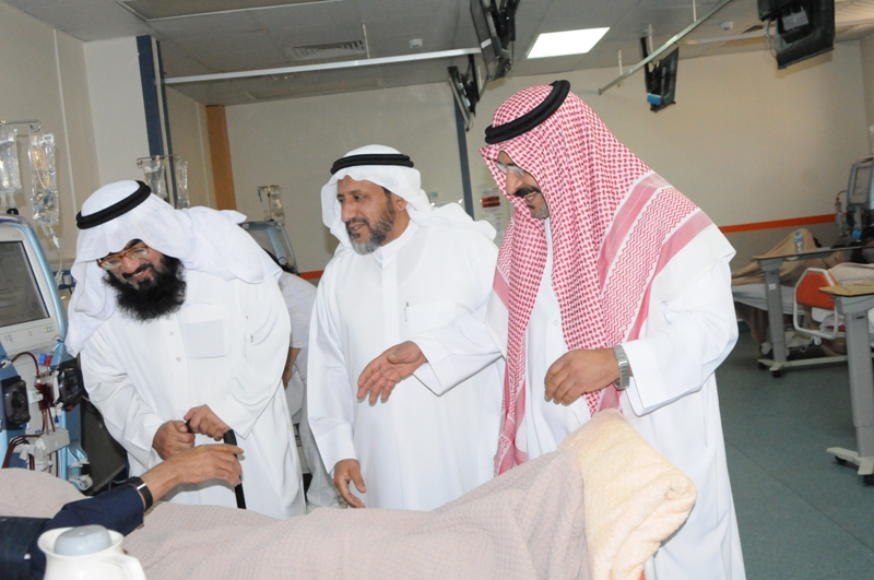 فريق دعم مرضى الفشل الكلوي يطمئن على صحة مراجعي مركز ديافرم لغسيل الكلى